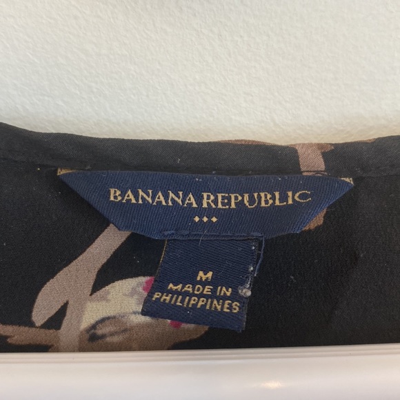 Banana Republic Black and Bird Print Ruffle Blouse, Size Medium - Picture 7 of 10